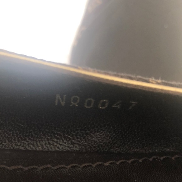 NEVER WORN Louis Vuitton Flats - Picture 5 of 7